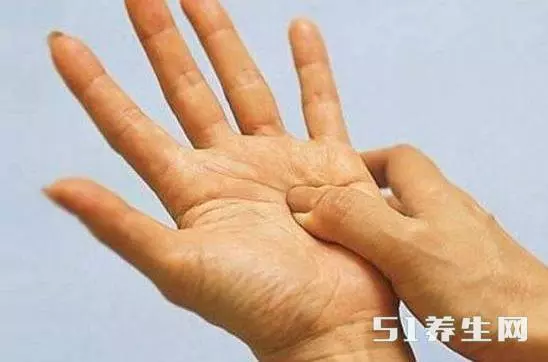 手腳麻木要吃,不明的頭疼更要吃,99%的人認為有效,這個你吃過嗎?