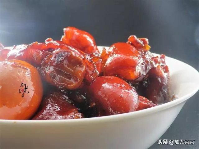豬腳姜這道菜,要屬廣東人最會吃,冬天臉色紅潤,女人要多吃點