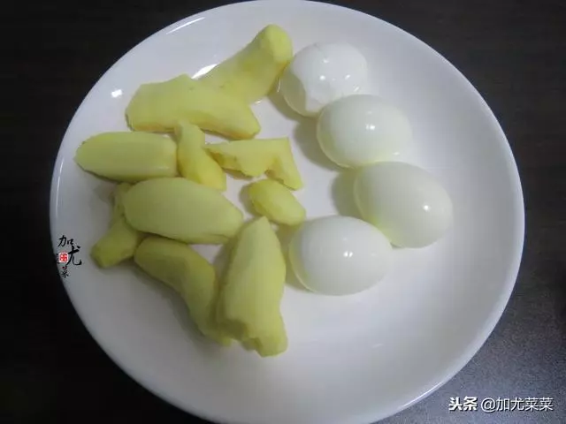 豬腳姜這道菜,要屬廣東人最會吃,冬天臉色紅潤,女人要多吃點