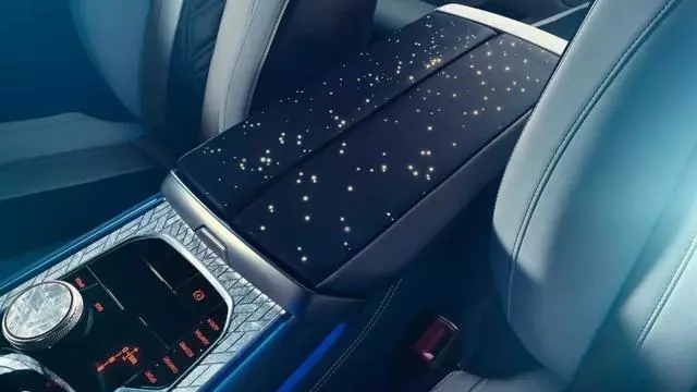 世間僅此一台!內飾面板由隕石製成!寶馬新推M850i夜空特別版