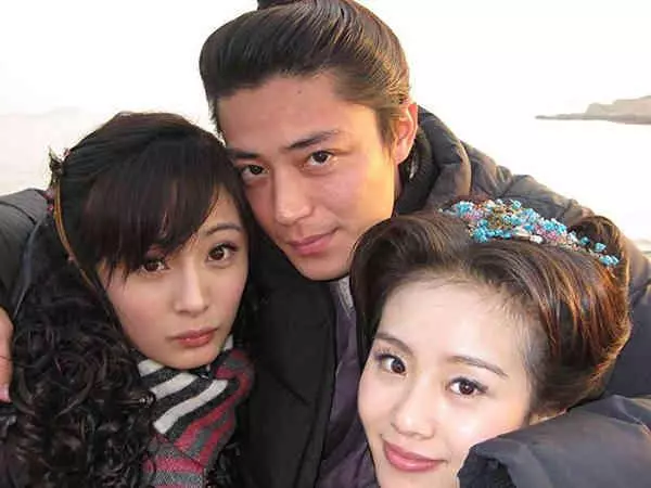還記得消失很久的張芸京嘛!她近照讓粉絲「很失望」,因為美到讓人認不出來!還多了一個「女兒」?!