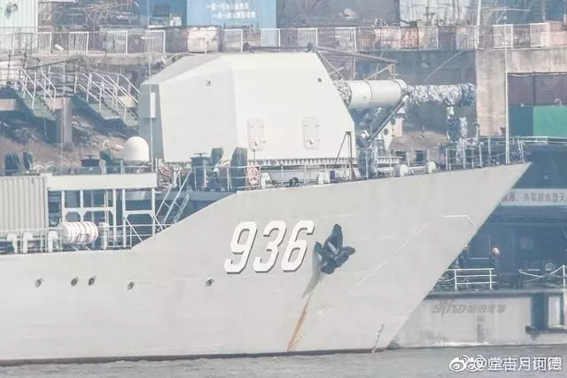 中國大陸電磁炮試驗艦離港測試