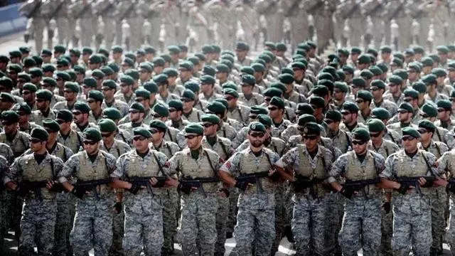 伊朗打響反擊第一槍:大批軍艦已經準備就緒,將進軍美國家門口!