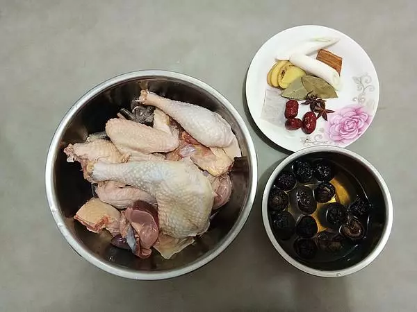 冬天不吃這燉菜可惜,味美十足,越燉越香,滋陰補氣,手腳都暖和
