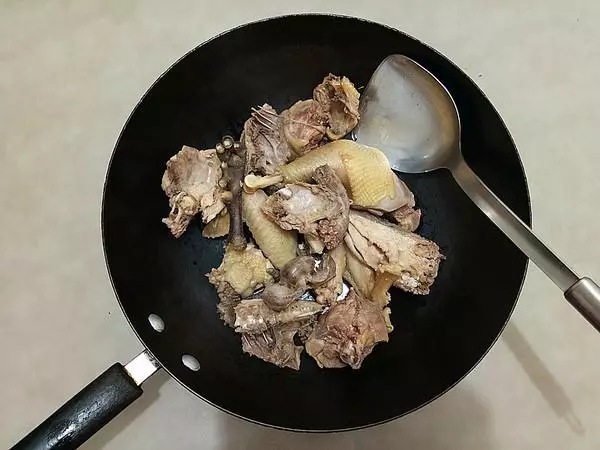 冬天不吃這燉菜可惜,味美十足,越燉越香,滋陰補氣,手腳都暖和