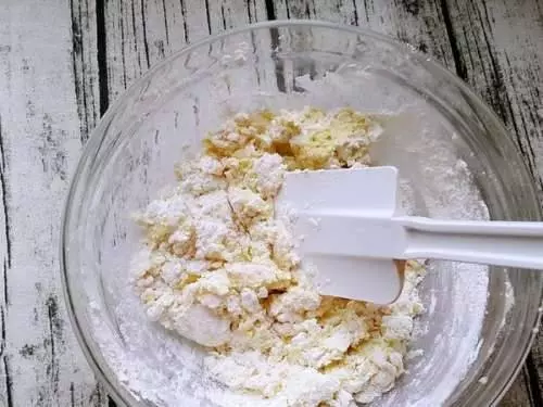 13款年餅的詳細做法【草莓醬曲奇餅乾~玉米脆片~南洋風味 - 炸花生餅~風車香酥餅乾~金桶牛油黃梨卷