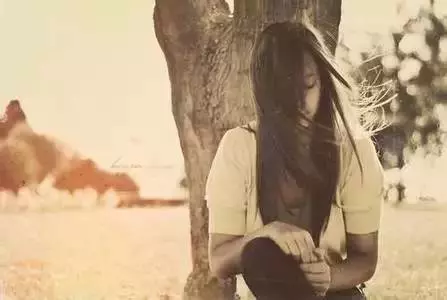 一個人走,一個人睡,一個人想,一個人承受