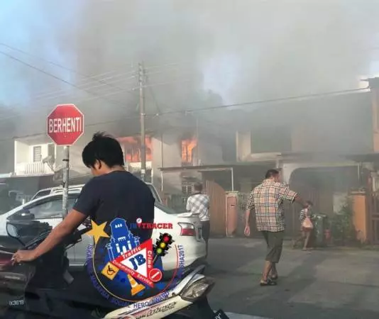 雙層排屋起火 中風男來不及逃生 葬身火海