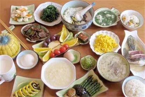 金銀花和魚腥草,每天來一些,緩解疼痛,趕跑鼻炎,鼻涕、鼻塞也和你說拜拜!