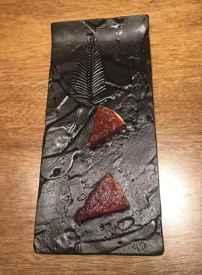 朋友帶我去號稱全世界最好的一家餐廳,一頓飯要1萬8000元,當兩顆水煮蛋被拿出來時,我已經瀕臨崩潰....!