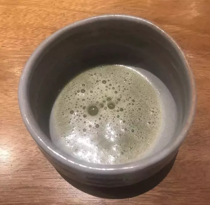 朋友帶我去號稱全世界最好的一家餐廳,一頓飯要1萬8000元,當兩顆水煮蛋被拿出來時,我已經瀕臨崩潰....!