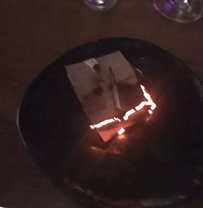 朋友帶我去號稱全世界最好的一家餐廳,一頓飯要1萬8000元,當兩顆水煮蛋被拿出來時,我已經瀕臨崩潰....!