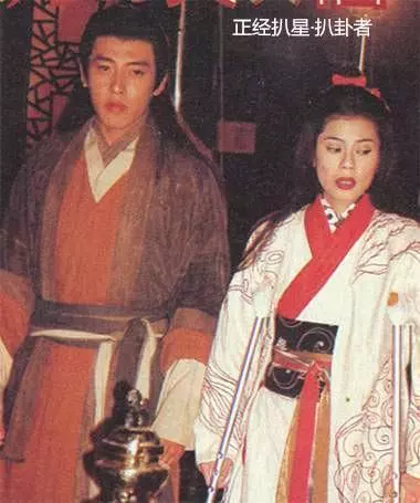 紅極一時因墜馬過氣,與相戀11年男友分手後單身至今,53歲仍凍齡!