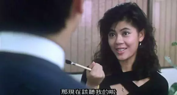 紅極一時因墜馬過氣,與相戀11年男友分手後單身至今,53歲仍凍齡!