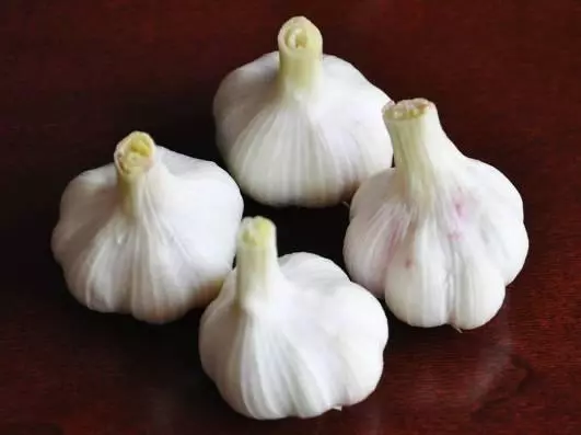 學會這一招,蔥蒜薑放半年都不會壞 !簡單實用保存法,學起來!