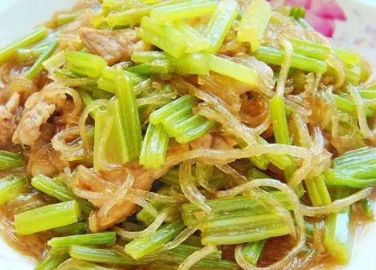 香噴下飯的19道芹菜做法,看著就很下飯,別吃撐了!