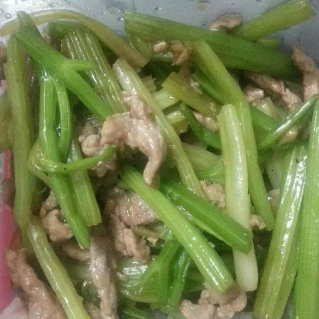香噴下飯的19道芹菜做法,看著就很下飯,別吃撐了!