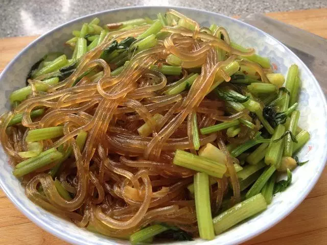香噴下飯的19道芹菜做法,看著就很下飯,別吃撐了!
