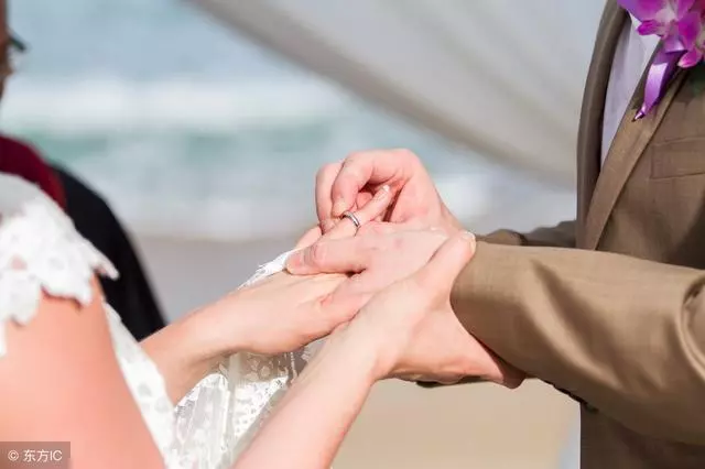 訂婚後準備去婆家住,未婚夫一個電話打來,嚇得我不敢去了