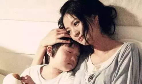 爸媽離婚後,我跟了一直疼愛我的爸爸,十四年後卻突然有些恨他