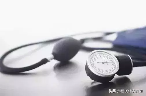 害怕降壓過了頭?每天堅持按揉這幾個穴位,安全降壓不傷肝腎