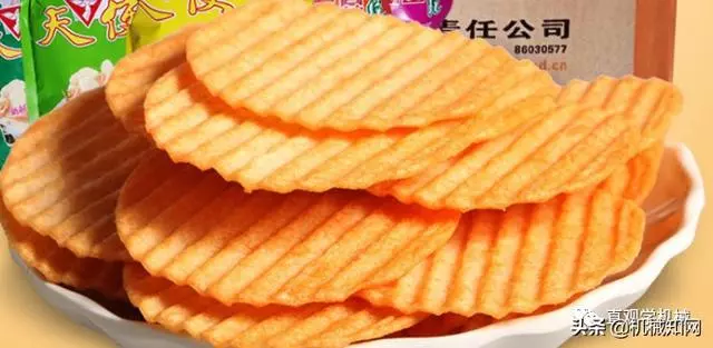 經常吃的薯片,是直接切出來的,還是土豆泥壓出來的?