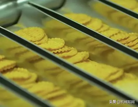 經常吃的薯片,是直接切出來的,還是土豆泥壓出來的?