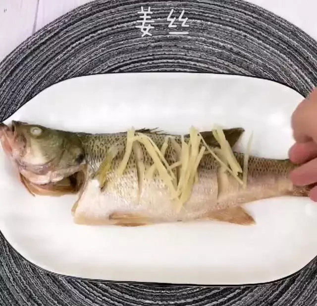 廚師長:你知道蒸一條魚的時間要多久嗎?怪不得你蒸的魚不夠爽滑