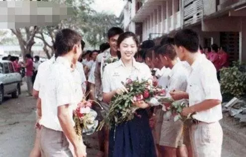 英拉真實身份竟暗藏大秘密