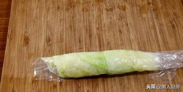 高麗菜特色做法,不用炒不用蒸,蒜香味足,招待客人有面子