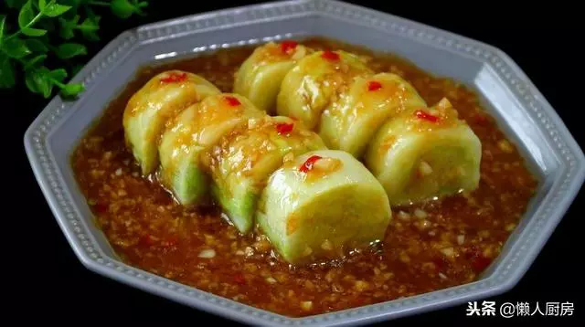 高麗菜特色做法,不用炒不用蒸,蒜香味足,招待客人有面子