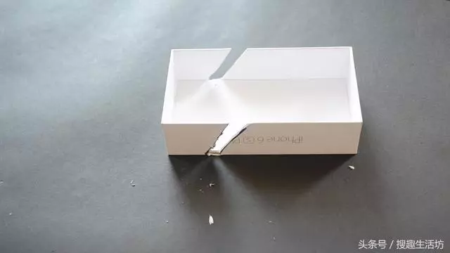 空的手機盒不要扔,剪一剪,放在洗手間,省錢又實用