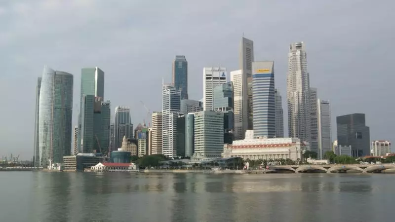 傻眼了⚡大馬18歲男在新加坡友人家附近迷路! "性格內向"不敢問人, 過了10天"流浪漢"生活… !?