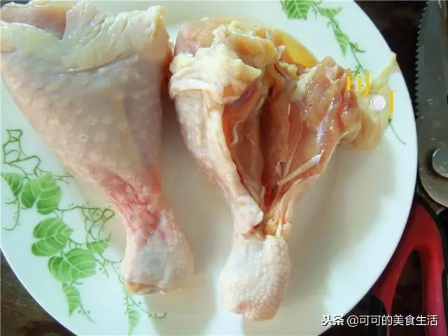 這大概是最好吃的雞腿做法,肉嫩多汁,酸甜可口,拌米飯太香