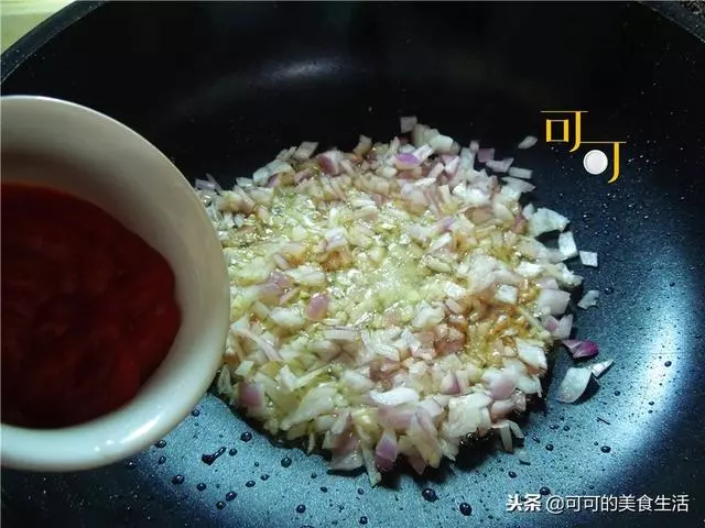 這大概是最好吃的雞腿做法,肉嫩多汁,酸甜可口,拌米飯太香
