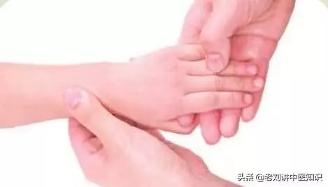 兒童感冒的中醫推拿治療手法!關鍵時候用得到(建議收藏)