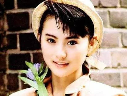 15歲出道的霸王花,和義子偷吃被捉姦在床,今52歲過成這樣!