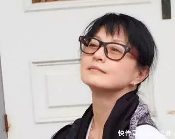 15歲出道的霸王花,和義子偷吃被捉姦在床,今52歲過成這樣!