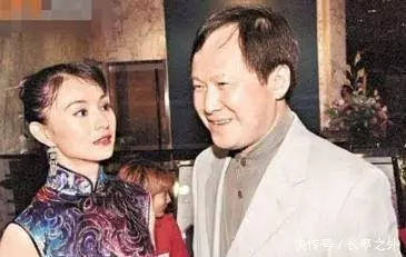 15歲出道的霸王花,和義子偷吃被捉姦在床,今52歲過成這樣!