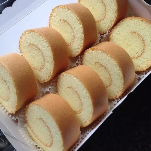 教你做原味蛋糕捲兒,簡單易學還好吃哦
