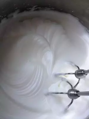 教你做原味蛋糕捲兒,簡單易學還好吃哦