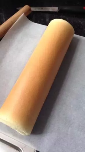 教你做原味蛋糕捲兒,簡單易學還好吃哦