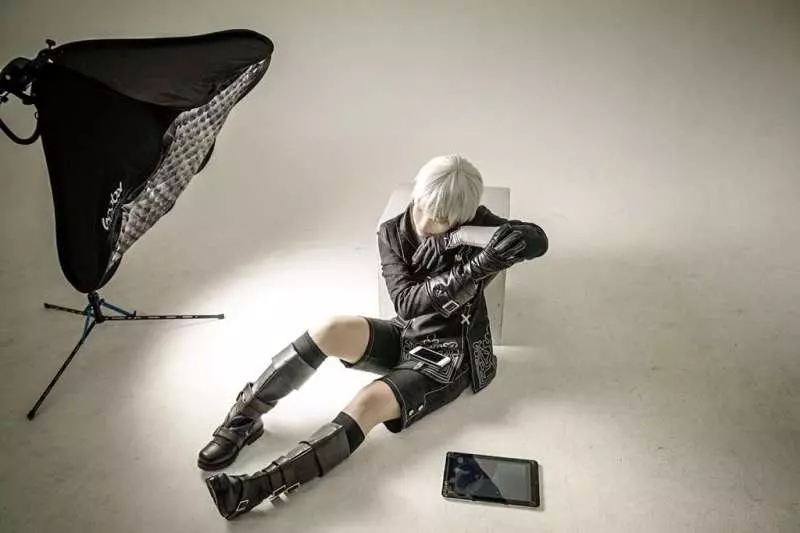 日本網友自爆「唯美Cosplay照片幕後花絮」 超尷尬畫面笑到網友噴飯