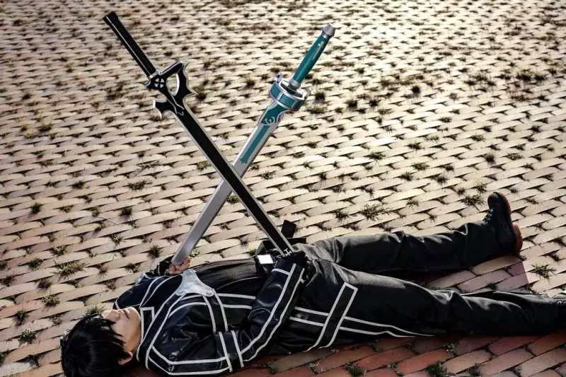 日本網友自爆「唯美Cosplay照片幕後花絮」 超尷尬畫面笑到網友噴飯