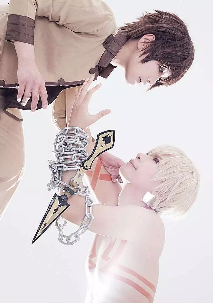 日本網友自爆「唯美Cosplay照片幕後花絮」 超尷尬畫面笑到網友噴飯