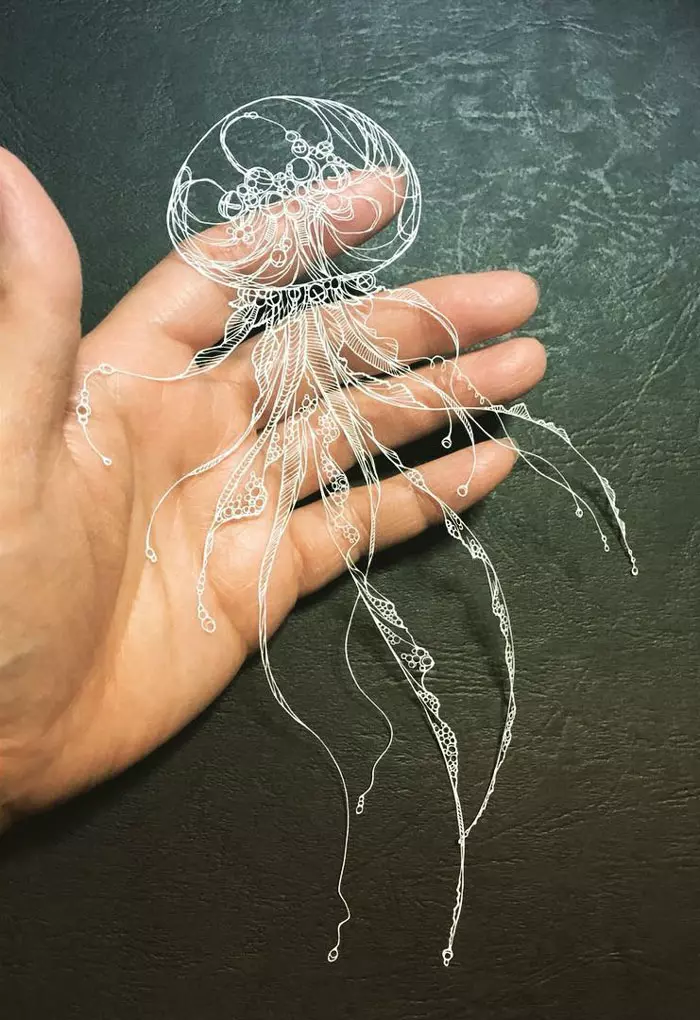 日本媽媽的剪紙作品太神了 年度大作「海章魚」宛如吹彈可破的肌膚