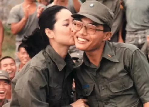 當年他曾獲「鄧麗君香吻」被封史上最幸運國軍!沒想到35年後,現在的他....
