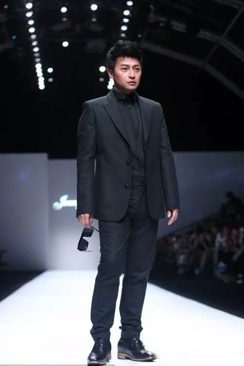 「小虎隊」陳志朋終於變正常了!自爆之前會奇裝異服都是為了「他」