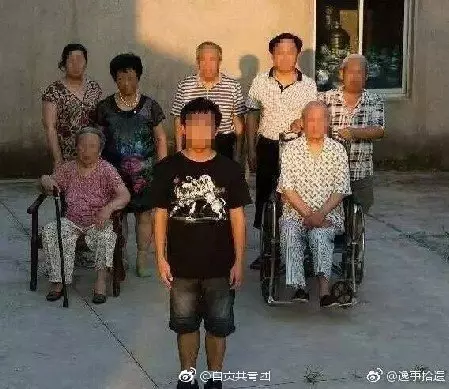微博瘋傳「這張恐怖全家福」男主角忍無可忍說出更噁真相