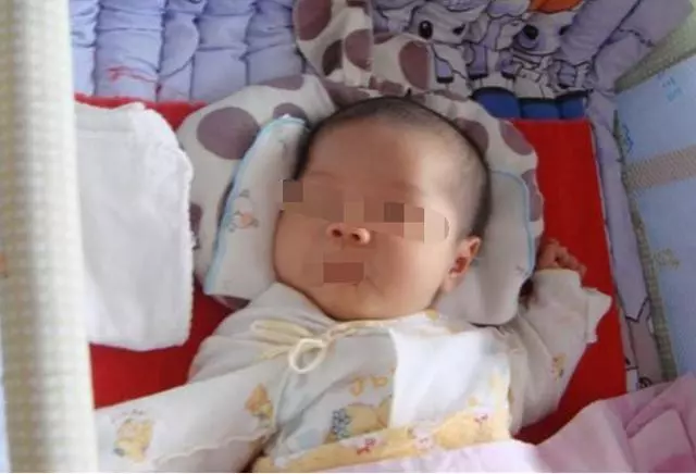 我照顧孫女,兒媳每月要給我一千塊錢,隔天在家看見親家母我盟了